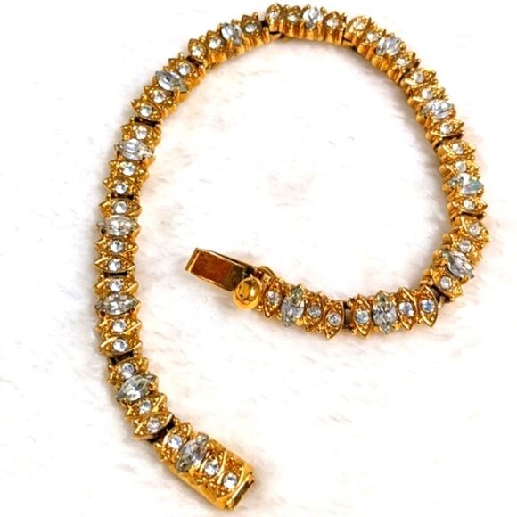 Vintage 1990's Goldtone Marquee & Round Cut Cubic Zirconia Bracelet - Picture 4 of 15